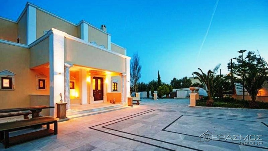 Longtail boats at Phi Phi