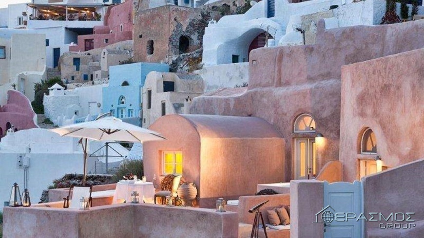 Longtail boats at Phi Phi