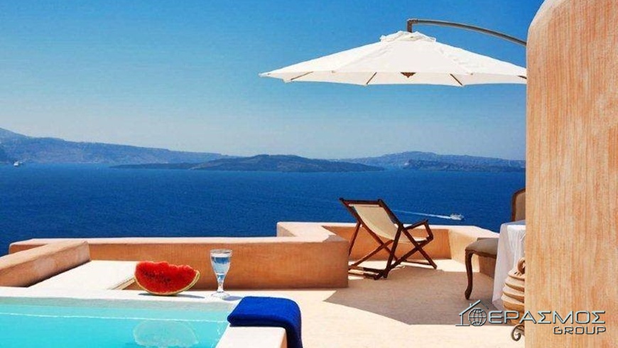 Longtail boats at Phi Phi