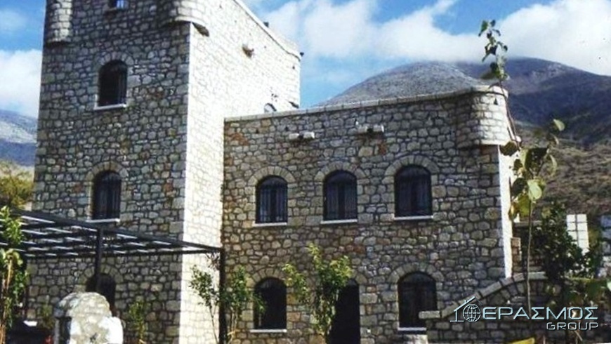 Longtail boats at Phi Phi